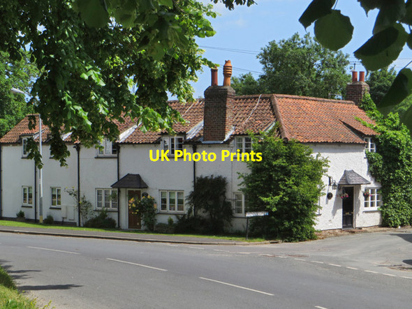 Photo 6"x4" Cottages in Kilham, East Yorks Kilham\/TA0664 c2015