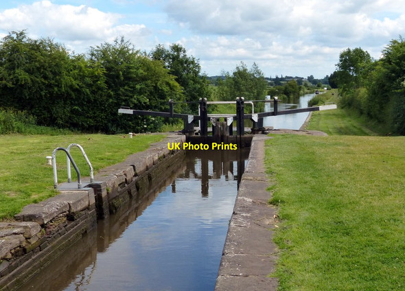 Photo 6"x4" Aston Lock No 26 on the Trent & Mersey Canal Aston-By-Stone c2015