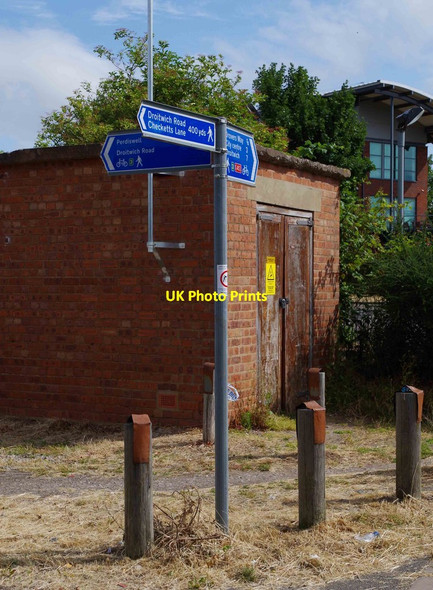 Photo 6"x4" Fingerpost, near Perdiswell Park, Worcester Worcester c2015