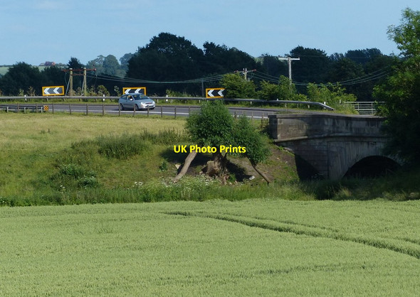 Photo 6"x4" Weston Bridge crossing the River Trent Salt c2015