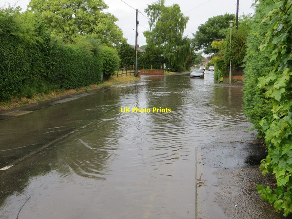 Photo 6"x4" Puddle in the Road Cholsey c2015