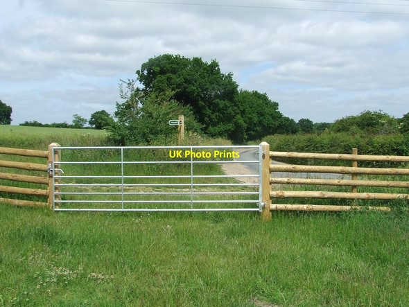 Photo 6"x4" New Gate And Fence Weston\/TM4287 c2015