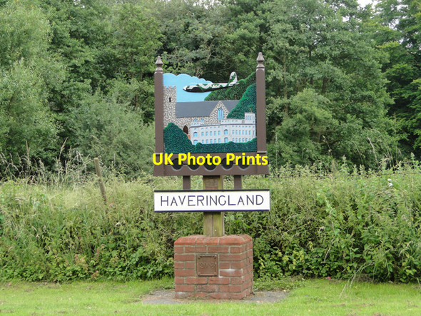 Photo 6"x4" Haveringland village sign Haveringland c2015