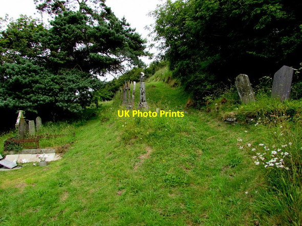 Photo 6"x4" Hillside graveyard, St Ishmael Broadlay c2015