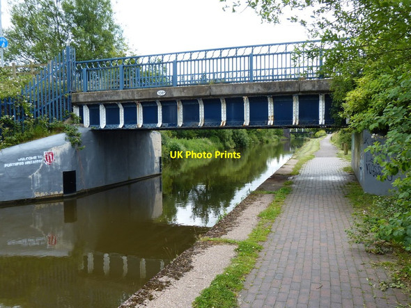 Photo 6"x4" Michelin Bridge No 108A Sideway c2015