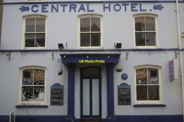 Photo 6"x4" Central Hotel, Llanon Llanon\/Llannon c2015