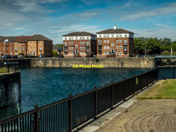 Photo 6"x4" Victoria Dock Estate Hull, Basin Kingston upon Hull c2015