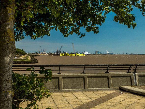 Photo 6"x4" Victoria Dock Estate Hull, Basin Kingston upon Hull c2015