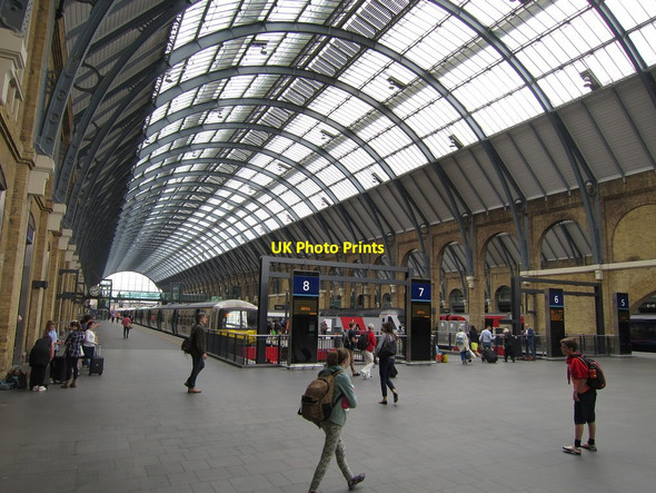 Photo 6"x4" London King's Cross station London c2015