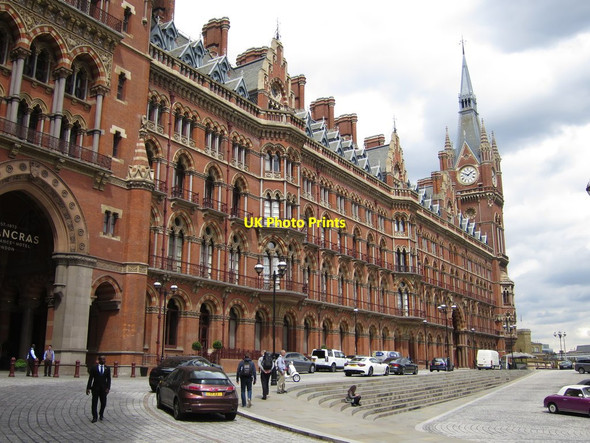 Photo 6"x4" St Pancras station London c2015