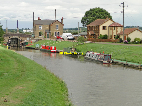 Photo 6"x4" Canal boats near the lock at Salter's Lode Salters Lode c2015