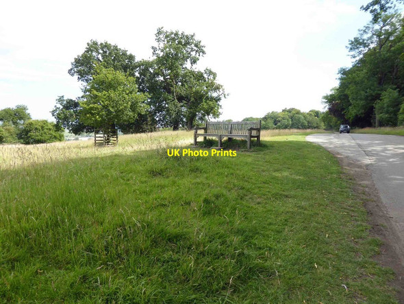Photo 6"x4" Rest a while on the Harewood Estate Harewood\/SE3245 c2015