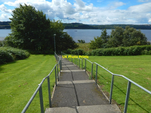 Photo 6"x4" Steps leading down from Brucehill Dumbarton c2015