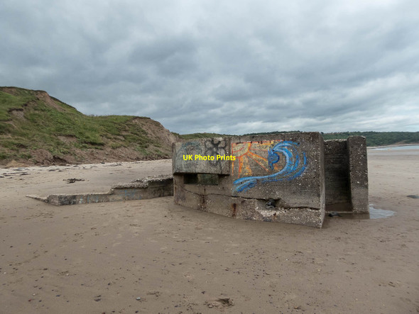 Photo 6"x4" Pillbox on Beach, Cayton Bay, Yorkshire Lebberston c2015 P2