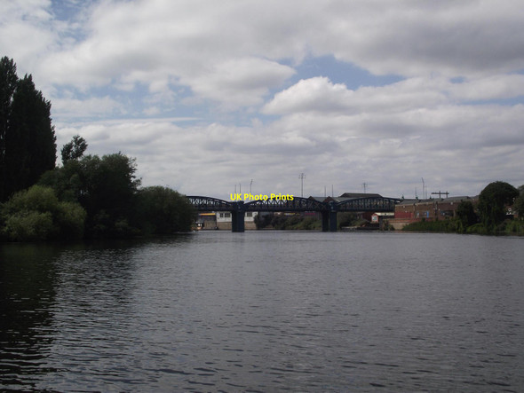 Photo 6"x4" Lady Bay Bridge crosses the River Trent West Bridgford c2015