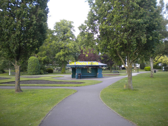 Photo 6"x4" Shelter, Victoria Park, Stafford Stafford c2015