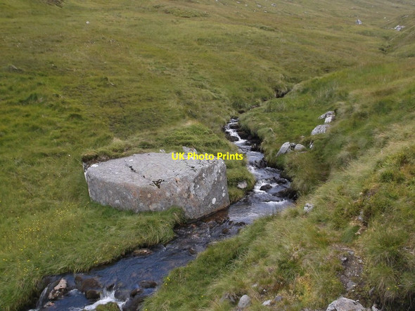 Photo 6"x4" Boulder at Coire Gorm Coire Gorm\/NN6043 c2015