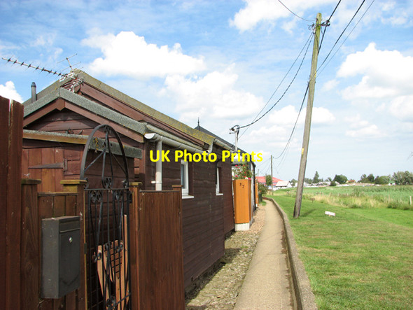 Photo 6"x4" Footpath past bungalows beside the River Thurne Fritton\/TG4018 c2015