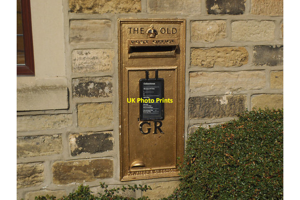 Photo 6"x4" Old postbox, Town Street, Rodley Horsforth c2015