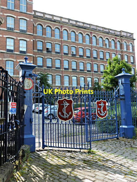 Photo 6"x4" Anchor gates Paisley c2015