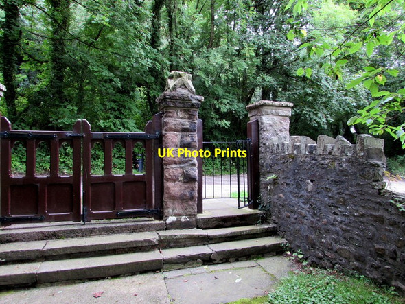 Photo 6"x4" Exit from St Madoc's churchyard, Llanbadoc Usk\/Brynbuga c2015