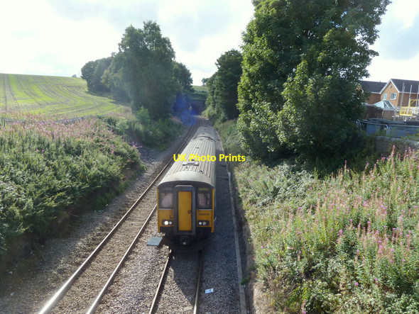 Photo 6"x4" Train just exited Upholland Tunnel at Tontine heading for Wigan Wallgate Tontine c2015