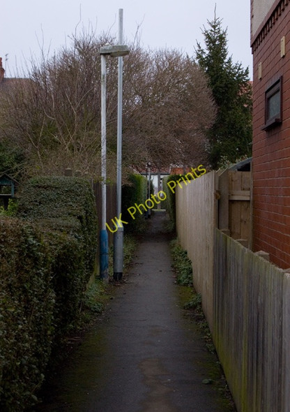 Photo 6"x4" Snicket, Hull Hessle\/TA0326 c2009