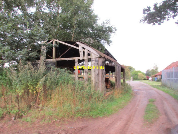 Photo 6"x4" Remains of a shed at Crookford Farm Elkesley c2015
