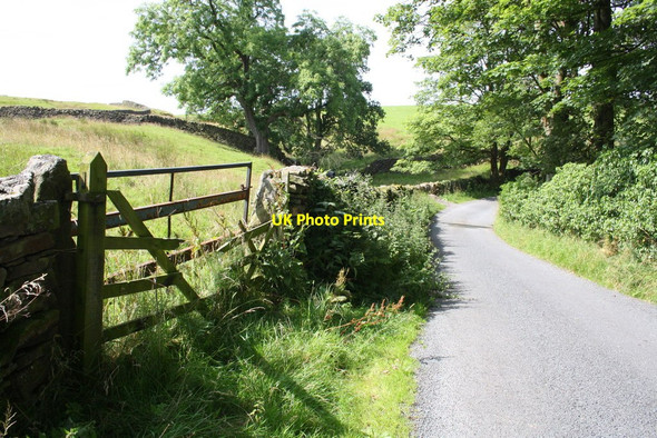 Photo 6"x4" Bend in Storth Gill Lane Lawkland Green c2015