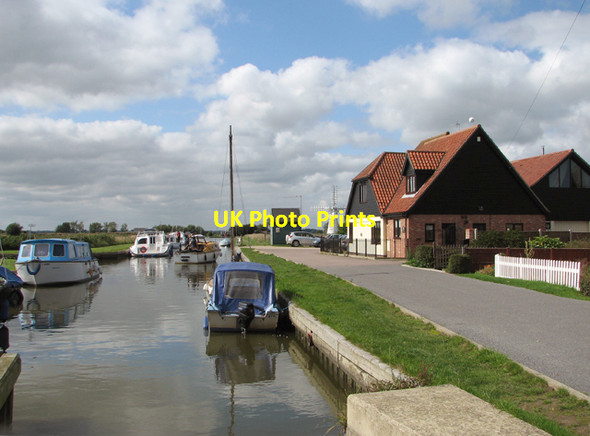 Photo 6"x4" Houses by Thurne Staithe and dyke Thurne c2015