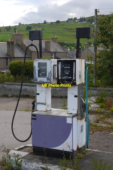 Photo 6"x4" Decaying petrol pump, Helmsdale Helmsdale c2015