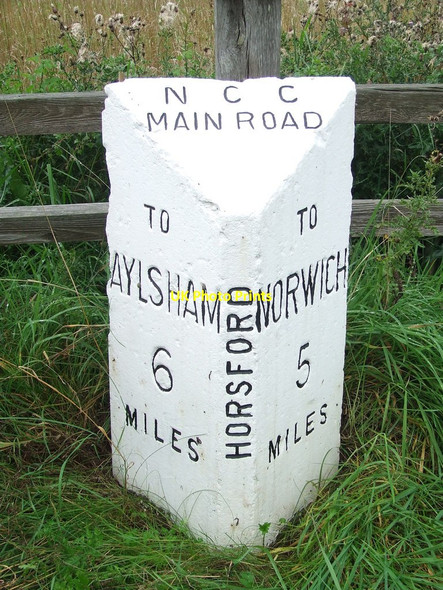 Photo 6"x4" Old Milestone Horsham St Faith c2015