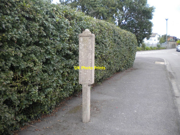 Photo 6"x4" Old Barton bus stop, Newbery Avenue, Long Eaton Long Eaton c2015