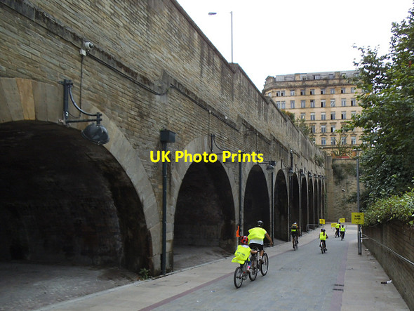 Photo 6"x4" Approach to Bradford Forster Square station Bradford\/SE1632 c2015