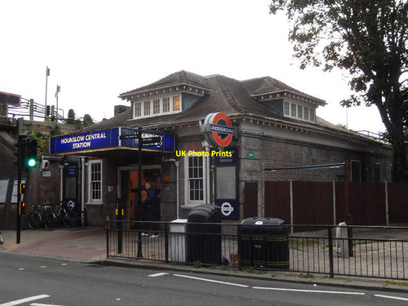 Photo 6"x4" Hounslow Central Station Hounslow c2015