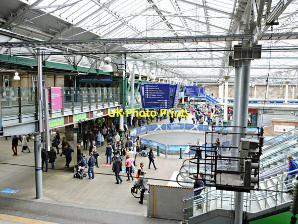 Photo 6"x4" Waverley railway station Edinburgh c2015 P1