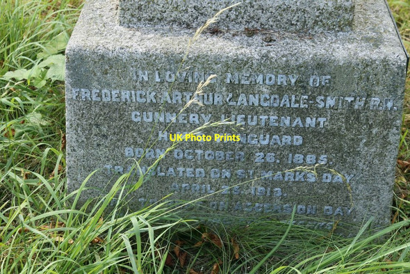 Photo 6"x4" Inscription on the Base Holton\/SP6006 c2015