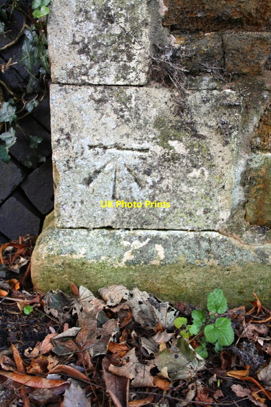 Photo 6"x4" Benchmark on wall pier, Somerby Road Knossington c2015