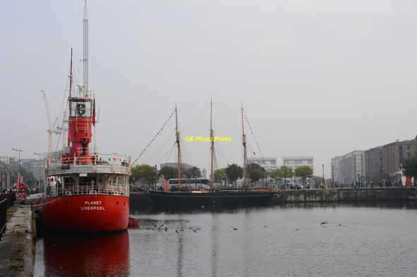 Photo 6"x4" A lightship in Canning Dock, Liverpool Vauxhall\/SJ3491 c2015
