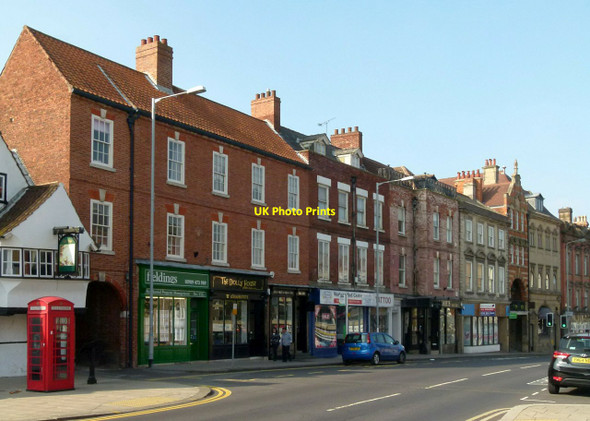 Photo 6"x4" Houses on Bridge Street facing the Market Place Worksop c2015