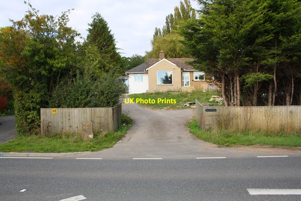 Photo 6"x4" Entrance to bungalow 'Milestone' from the B4044 Farmoor\/SP4506 c2015