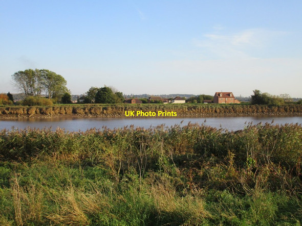 Photo 6"x4" The River Trent and Neap House Flixborough Stather c2015
