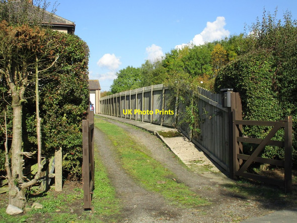 Photo 6"x4" Swine Station platform Coniston\/TA1535 c2015