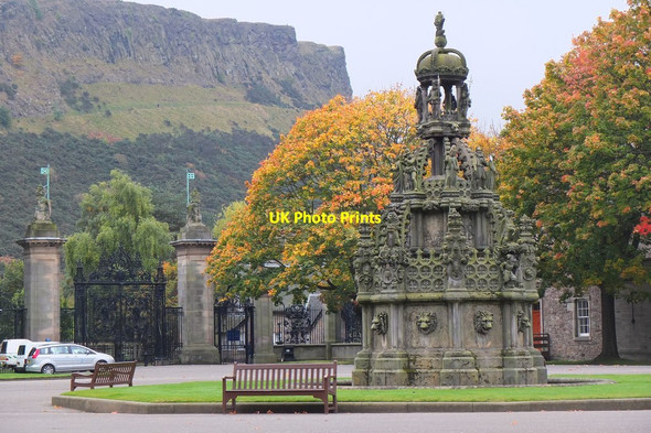 Photo 6"x4" Ornamental fountain, Holyrood Palace Edinburgh c2015