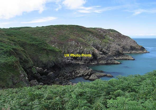 Photo 6"x4" Trwyn Llwyd across Porthsychan Pontiago c2015