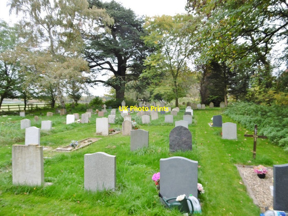 Photo 6"x4" Nursling, churchyard Hillstreet\/SU3416 c2015