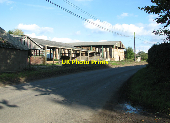 Photo 6"x4" Sheds at Nivelle Farm Bustard's Green c2015