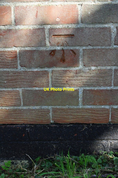 Photo 6"x4" Benchmark on building beside Cumnor Road Filchampstead c2015