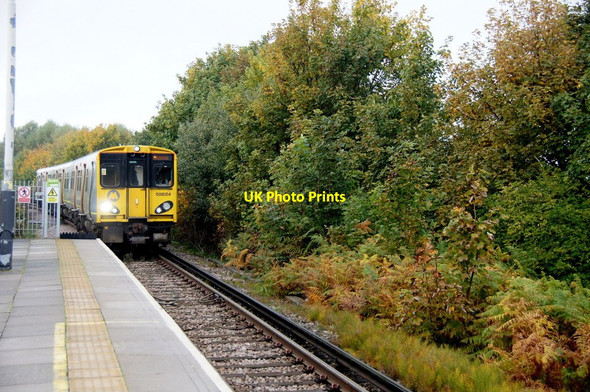 Photo 6"x4" Train approaching Seaforth & Litherland Railway Station Litherland c2015