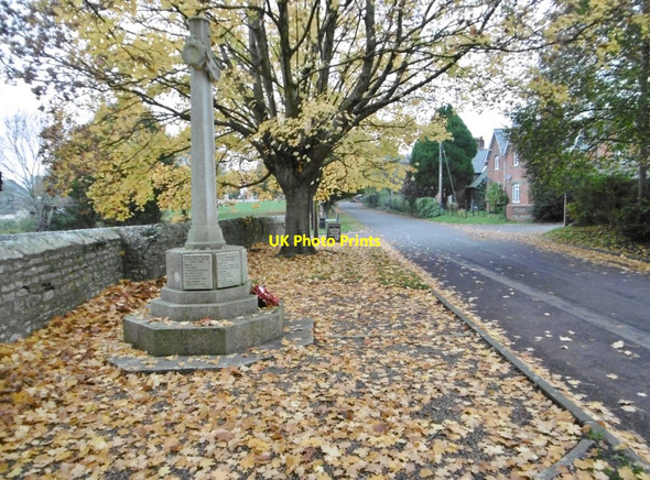 Photo 6"x4" Stratton, war memorial Stratton\/SY6593 c2015